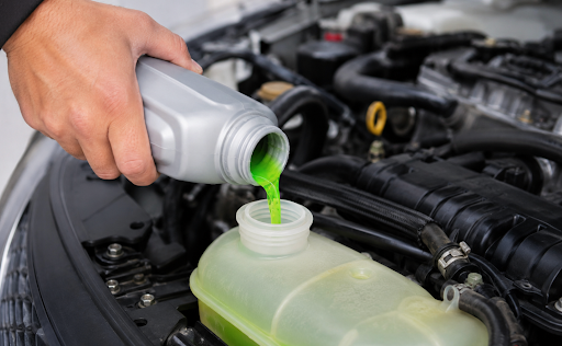 Nettoyant radiateur voiture : diagnostic, choix du produit et limites à connaître